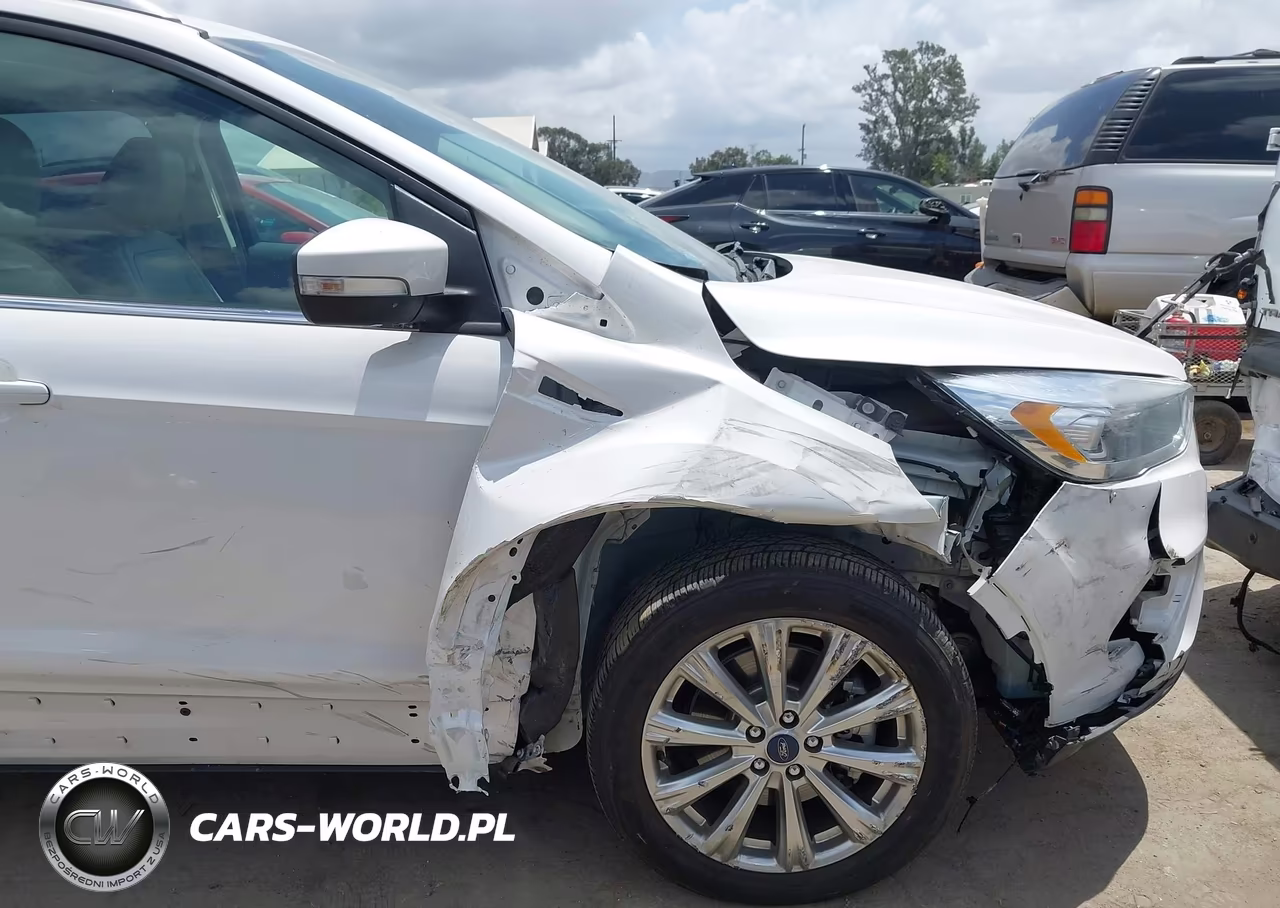 2017 Ford Escape Titanium VIN:1FMCU9J9XHUC26386 - 6