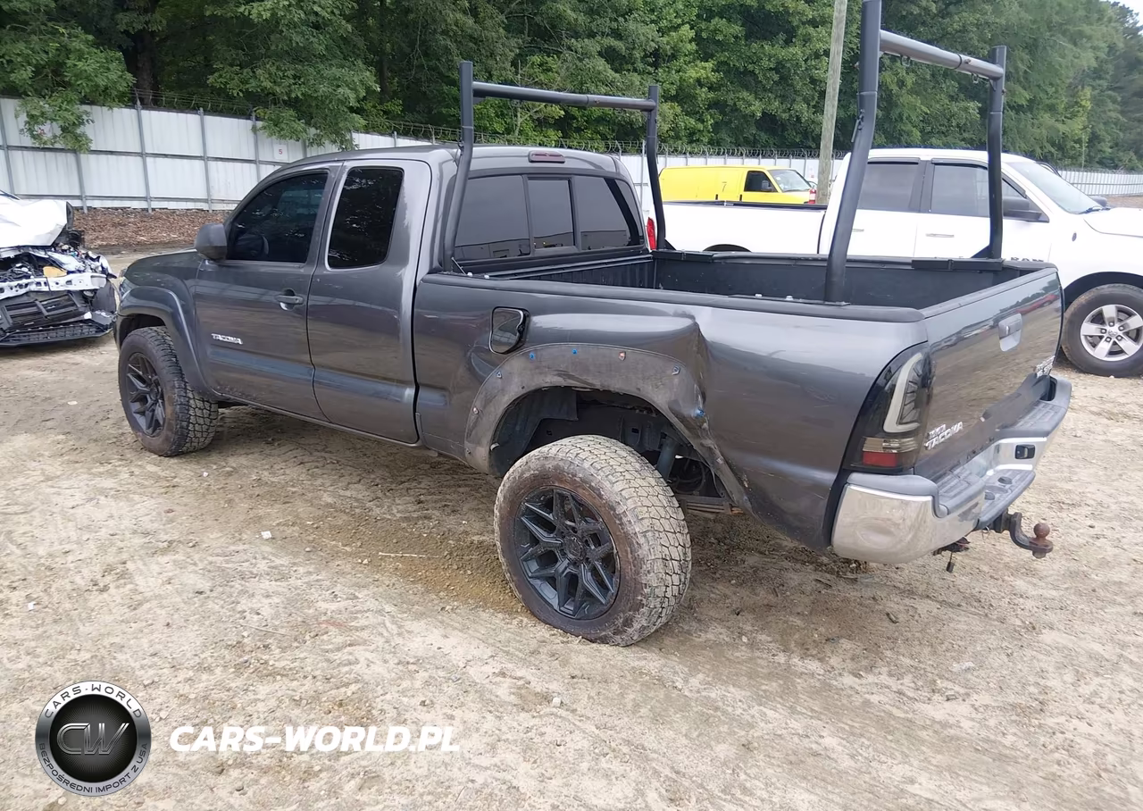 2013 Toyota Tacoma Prerunner V6 VIN:5TFTU4GNXDX045194 - 3
