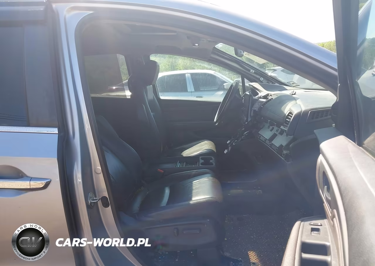 2018 Honda Odyssey Ex-L VIN:5FNRL6H76JB005743 - 5
