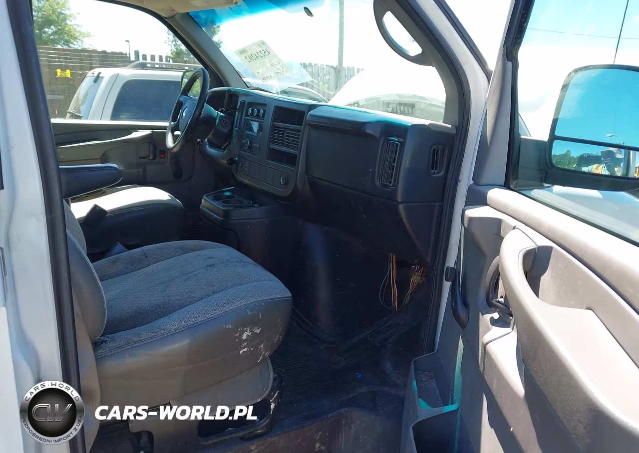2012 Chevrolet Express 2500 Work Van VIN:1GCWGFCA3C1151491 - 5