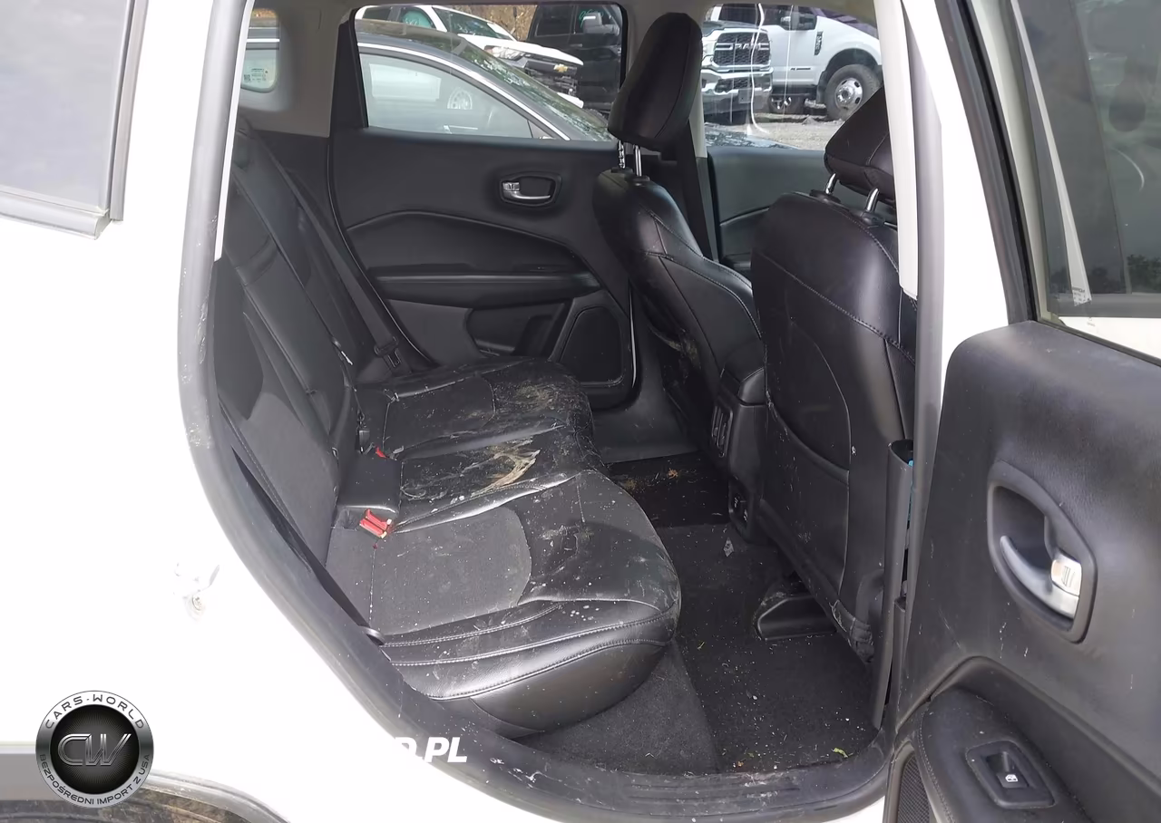 2018 Jeep Compass Altitude 4X4 VIN:3C4NJDBB7JT454789 - 8
