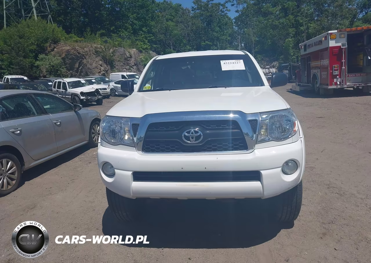 2011 Toyota Tacoma Base V6 VIN:3TMLU4ENXBM076743 - 12