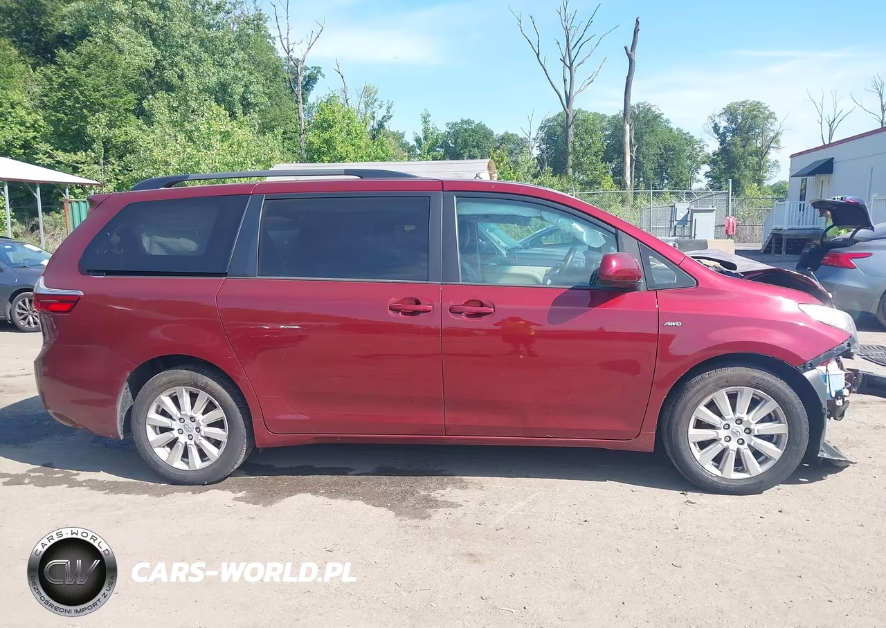 2017 Toyota Sienna Le 7 Passenger VIN:5TDJZ3DC3HS163427 - 13