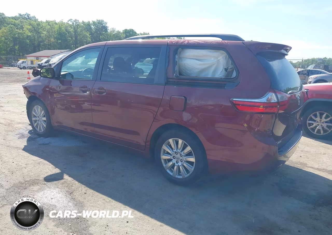 2017 Toyota Sienna Le 7 Passenger VIN:5TDJZ3DC3HS163427 - 3