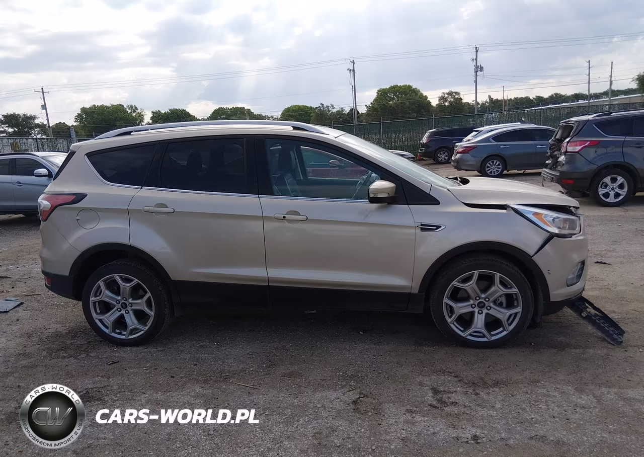 2017 Ford Escape Titanium VIN:1FMCU9J95HUA04063 - 13