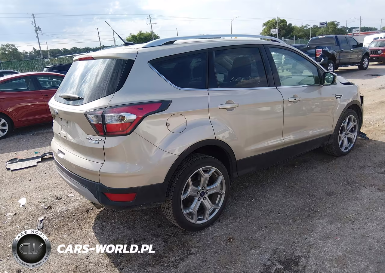 2017 Ford Escape Titanium VIN:1FMCU9J95HUA04063 - 4