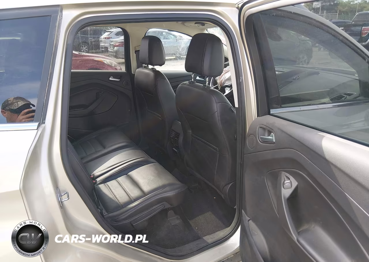 2017 Ford Escape Titanium VIN:1FMCU9J95HUA04063 - 8