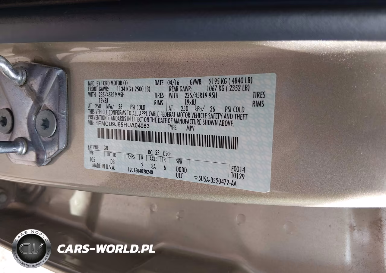 2017 Ford Escape Titanium VIN:1FMCU9J95HUA04063 - 9