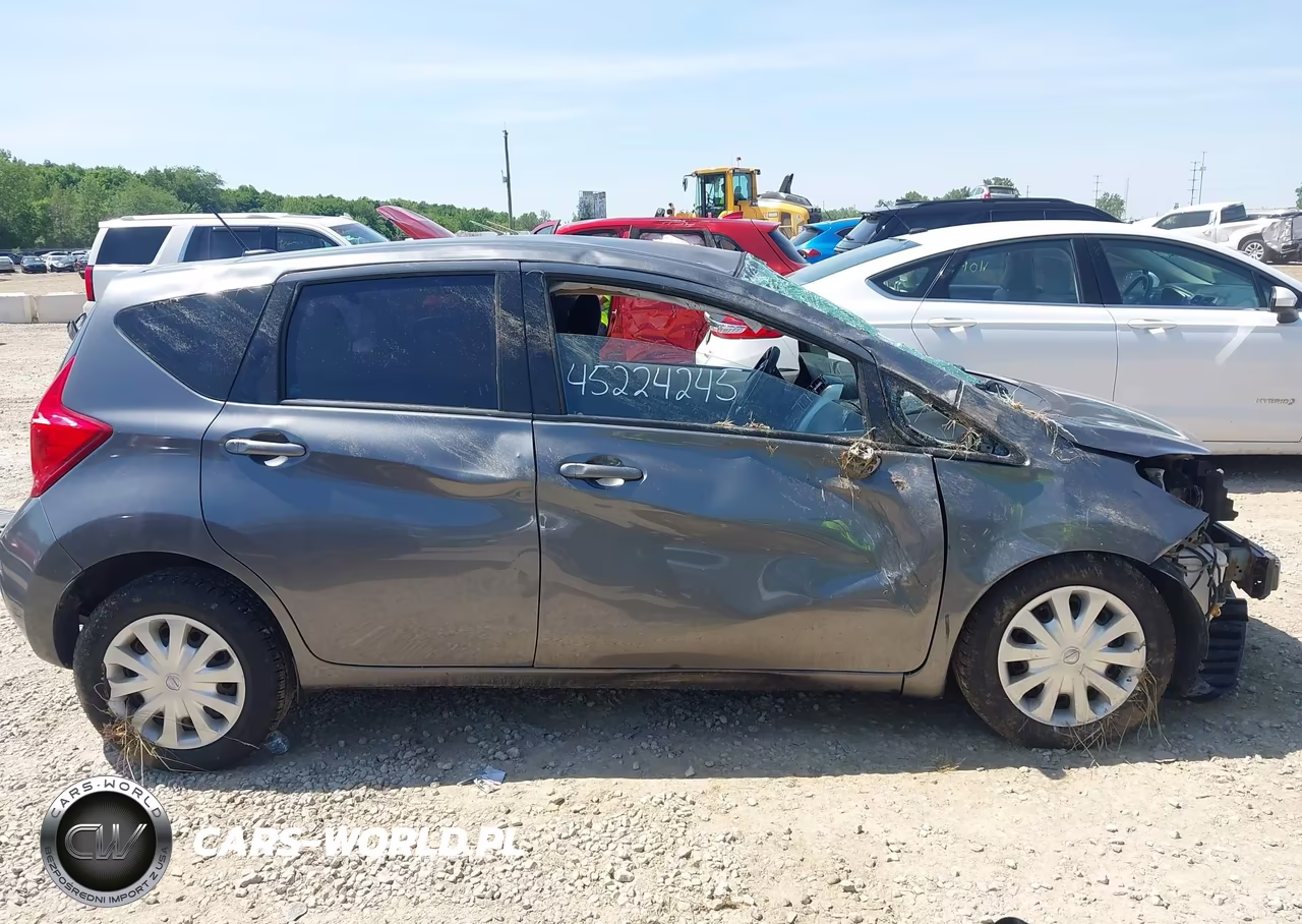 2016 Nissan Versa Note S (Sr)-S Plus-Sl-Sr-Sv VIN:3N1CE2CPXGL376174 - 13