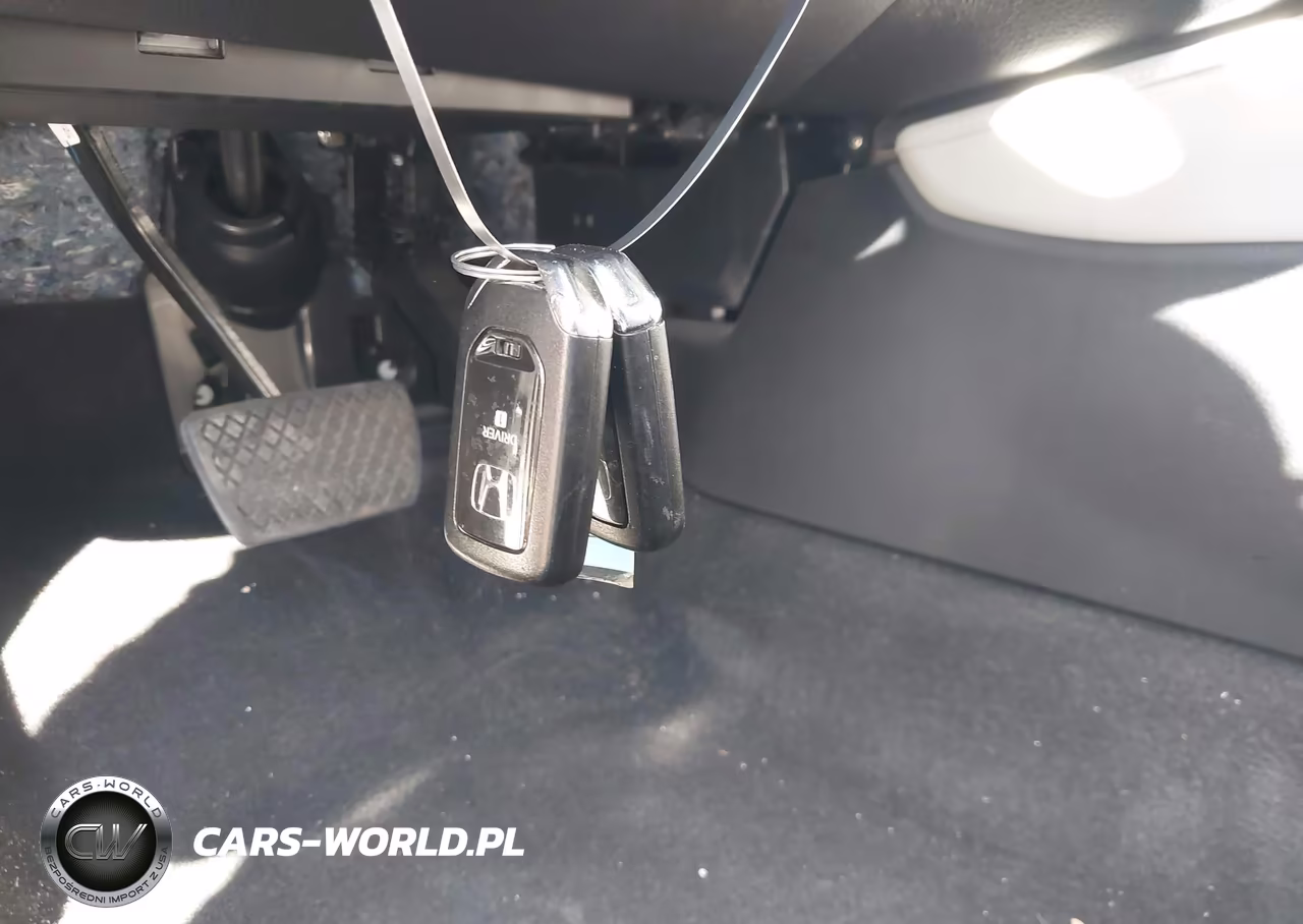 2018 Honda Accord Touring VIN:1HGCV1F90JA071965 - 11