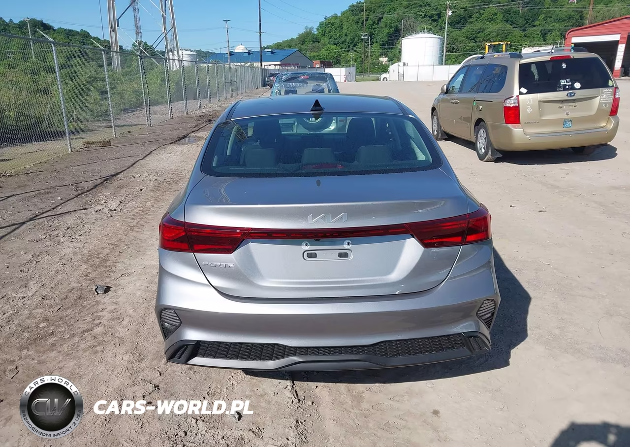 2024 Kia Forte Lxs VIN:3KPF24AD7RE705802 - 17
