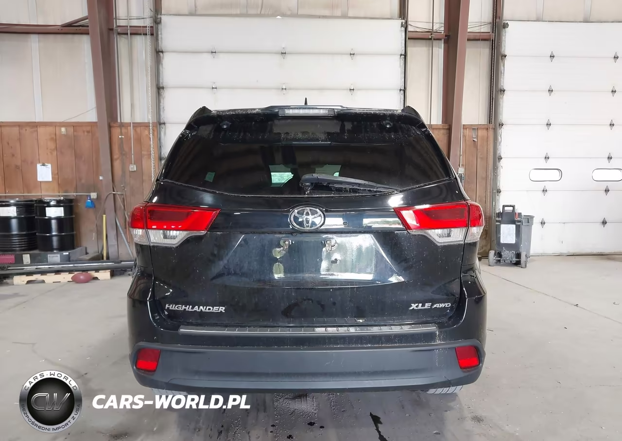 2018 Toyota Highlander Xle VIN:5TDJZRFH4JS829048 - 16