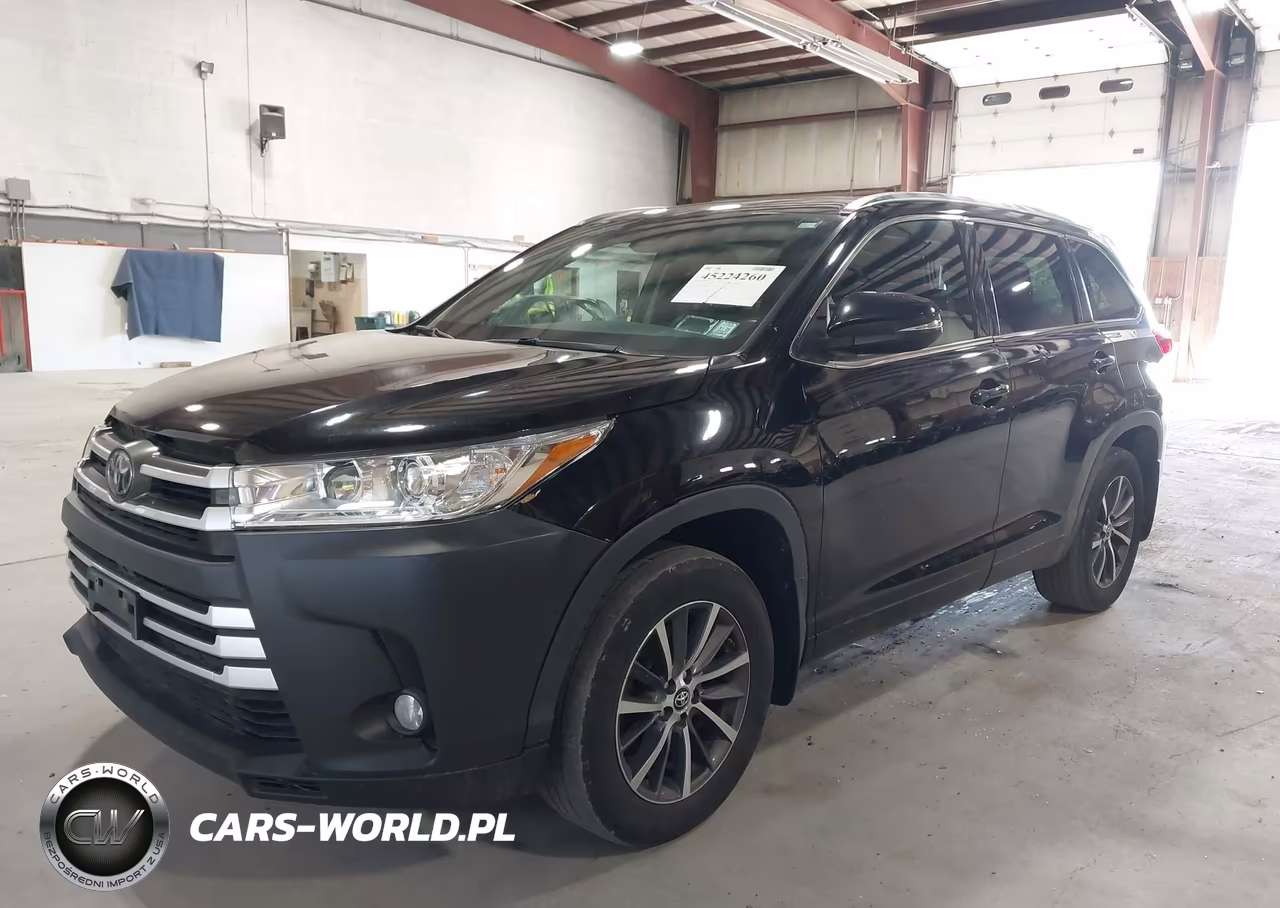 2018 Toyota Highlander Xle VIN:5TDJZRFH4JS829048 - 2