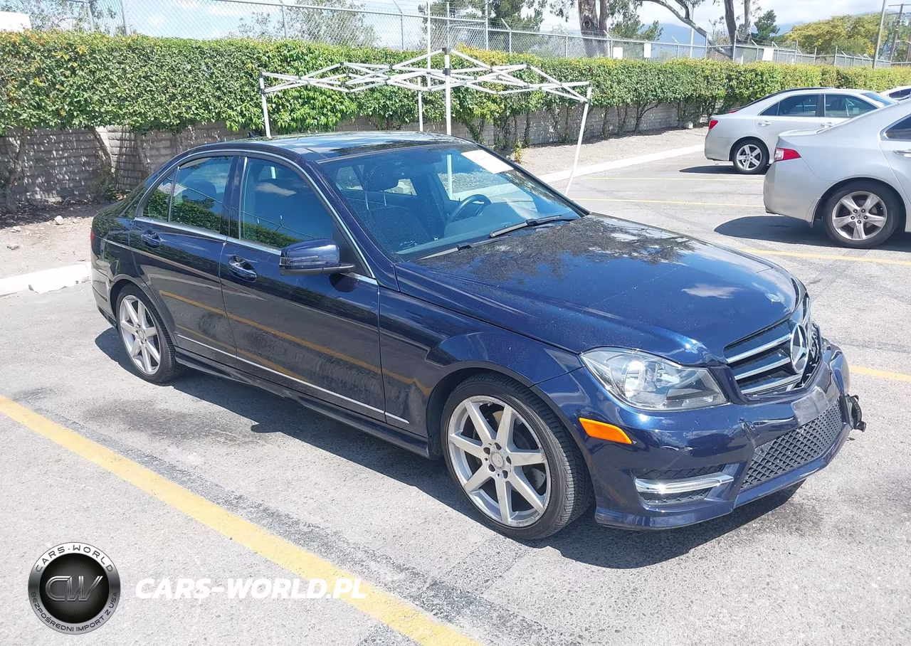 2014 Mercedes-Benz C 300 Sport 4Matic – zdjęcie 1 z 16