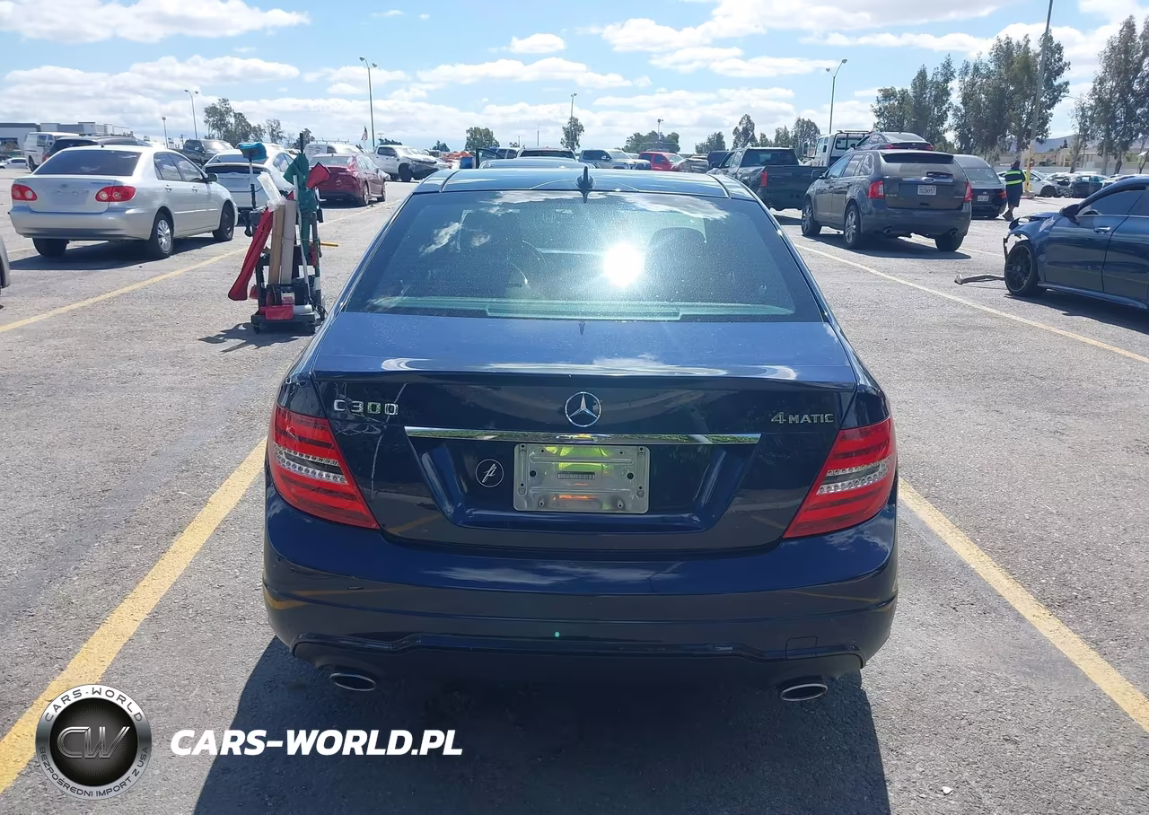 2014 Mercedes-Benz C 300 Sport 4Matic VIN:WDDGF8AB2EA967437 - 16