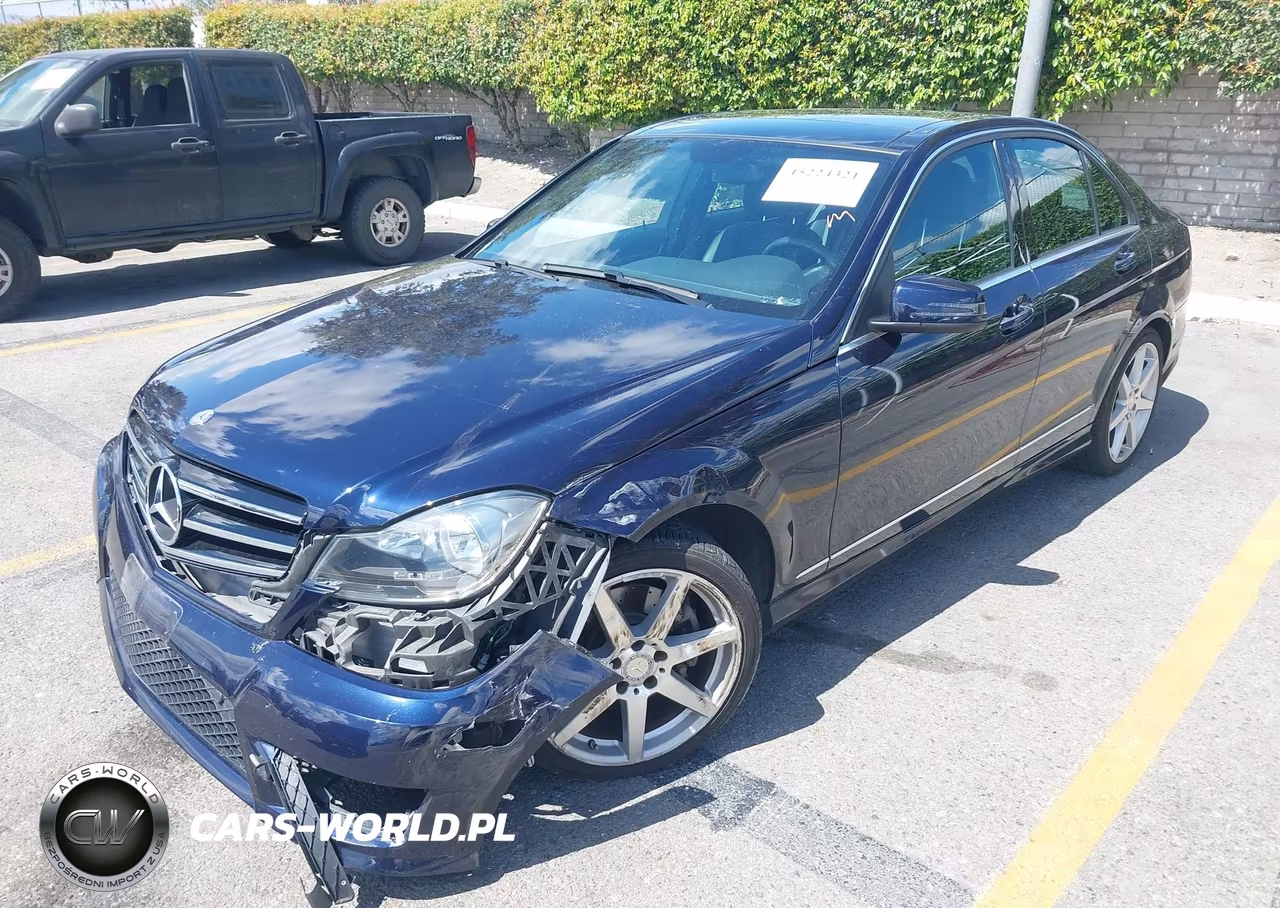 2014 Mercedes-Benz C 300 Sport 4Matic VIN:WDDGF8AB2EA967437 - 2