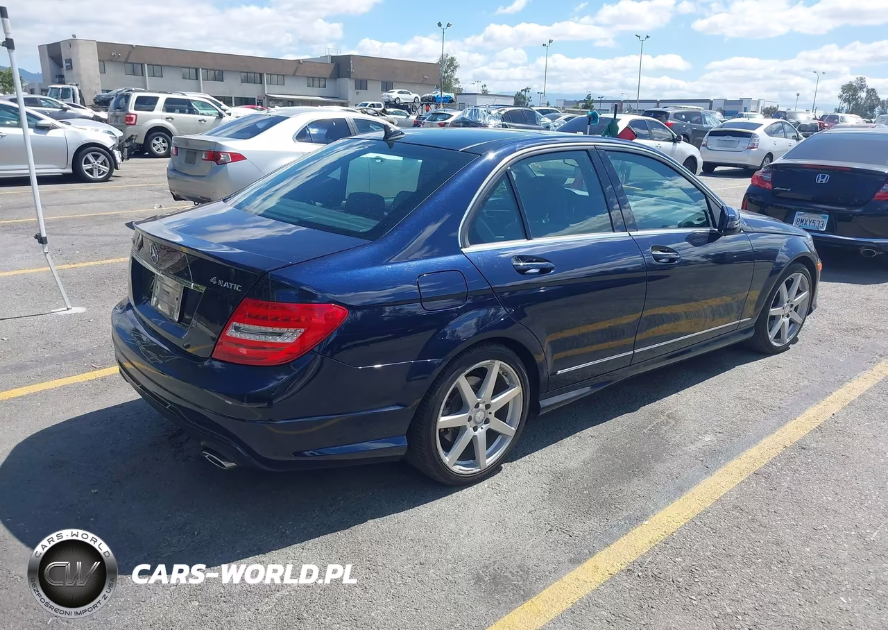 2014 Mercedes-Benz C 300 Sport 4Matic VIN:WDDGF8AB2EA967437 - 4