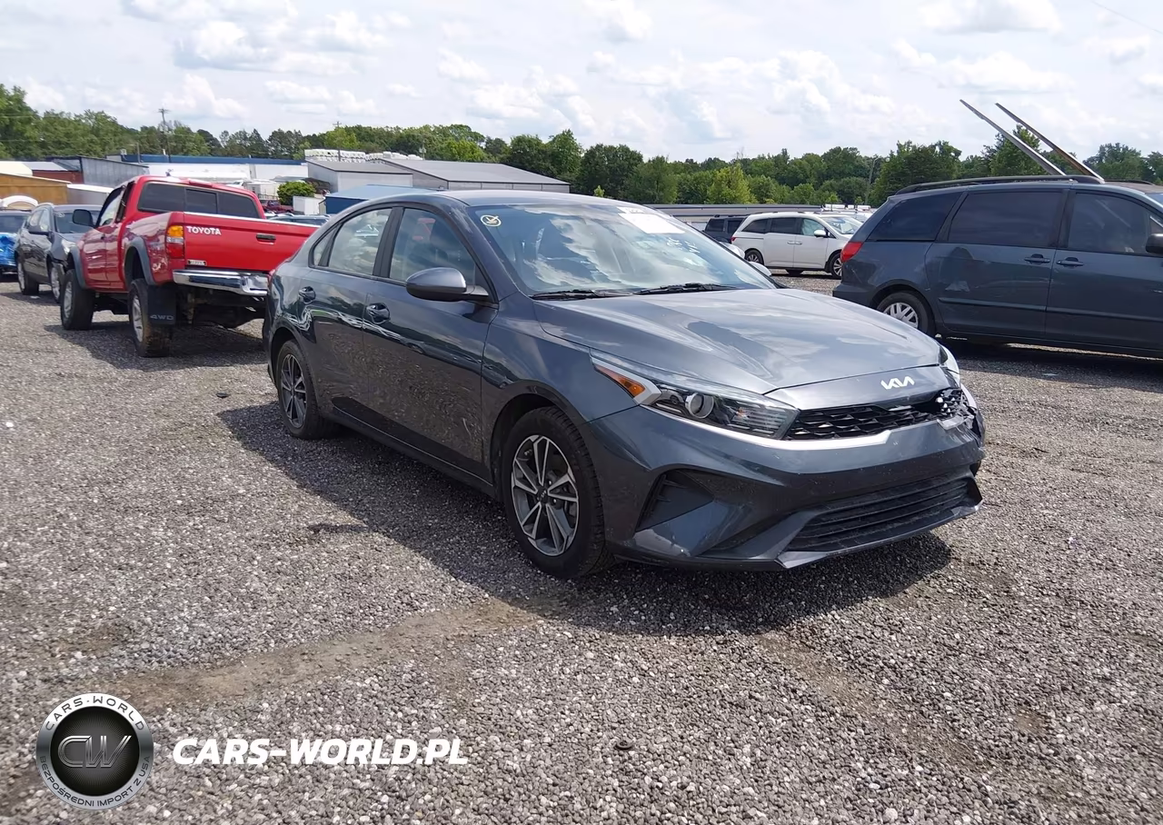 2022 Kia Forte Lxs – zdjęcie 1 z 16