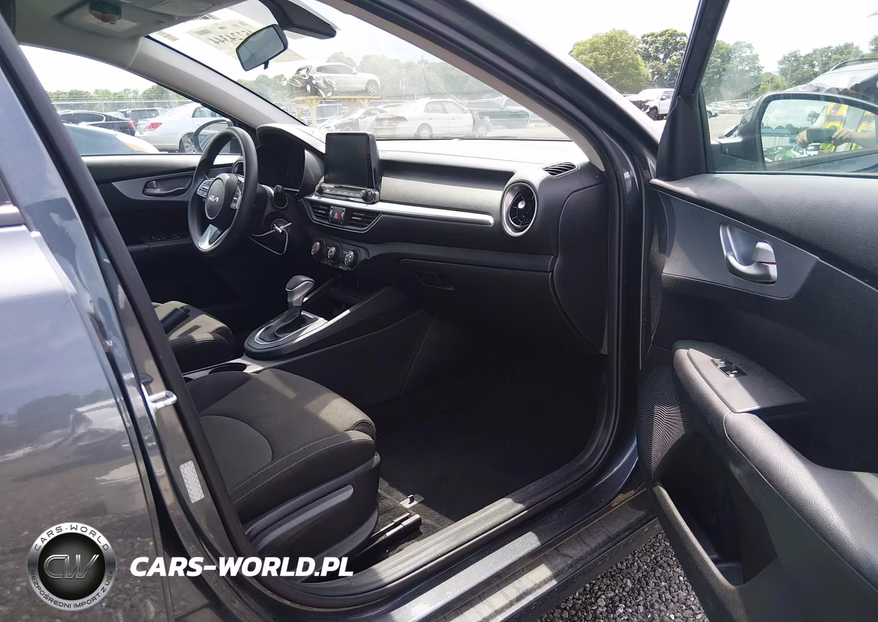 2022 Kia Forte Lxs VIN:3KPF24AD9NE466795 - 5