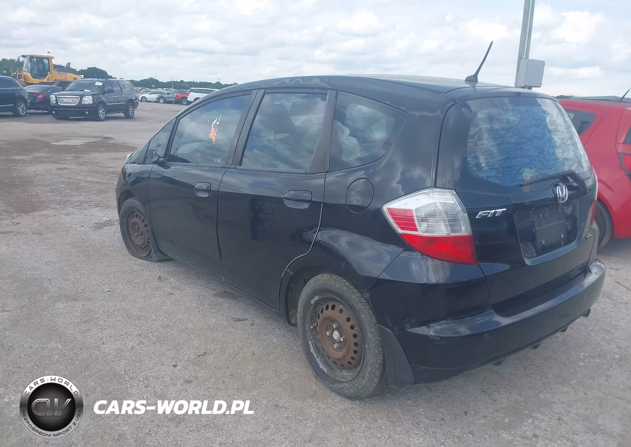2012 Honda Fit VIN:JHMGE8H37CS007242 - 3