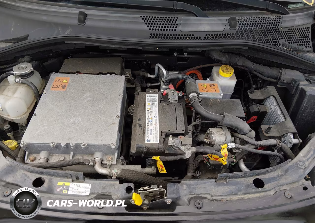 2016 Fiat 500E Battery Electric VIN:3C3CFFGE9GT152408 - 10