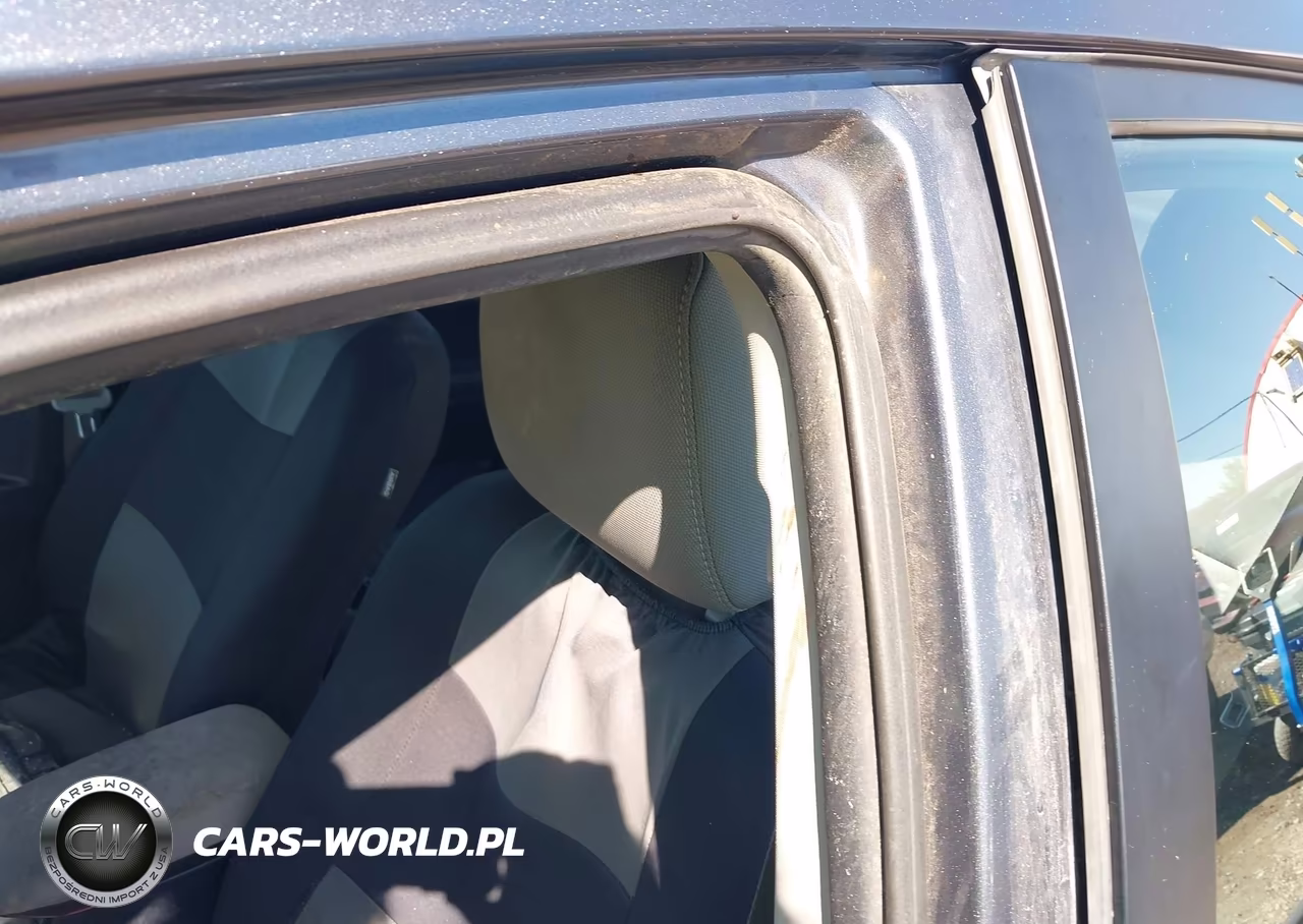 2017 Toyota Corolla Le VIN:2T1BURHE0HC932086 - 17
