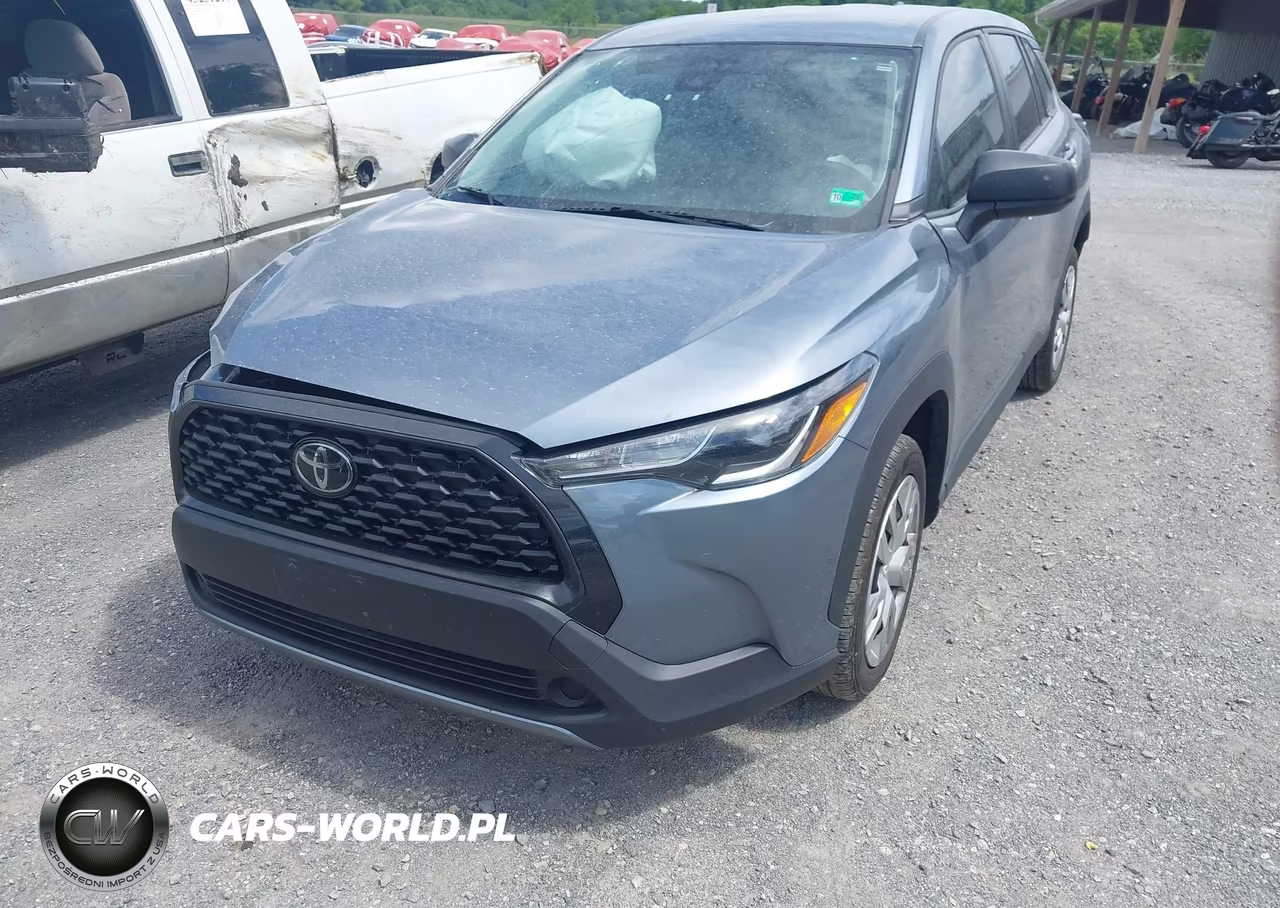 2022 Toyota Corolla Cross L VIN:7MUAAAAG9NV021040 - 6