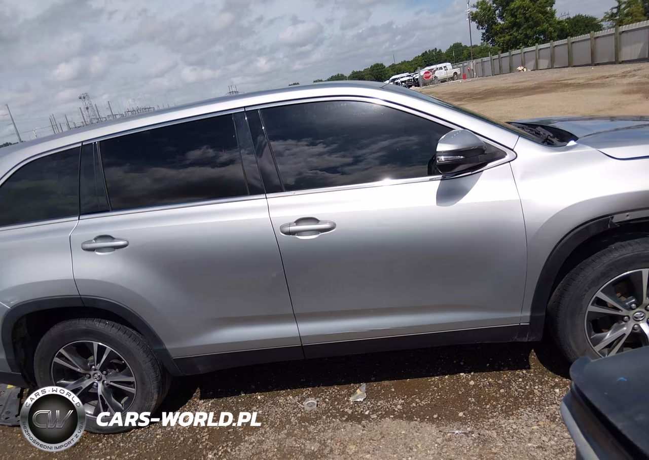 2019 Toyota Highlander Le VIN:5TDZZRFH2KS298808 - 14