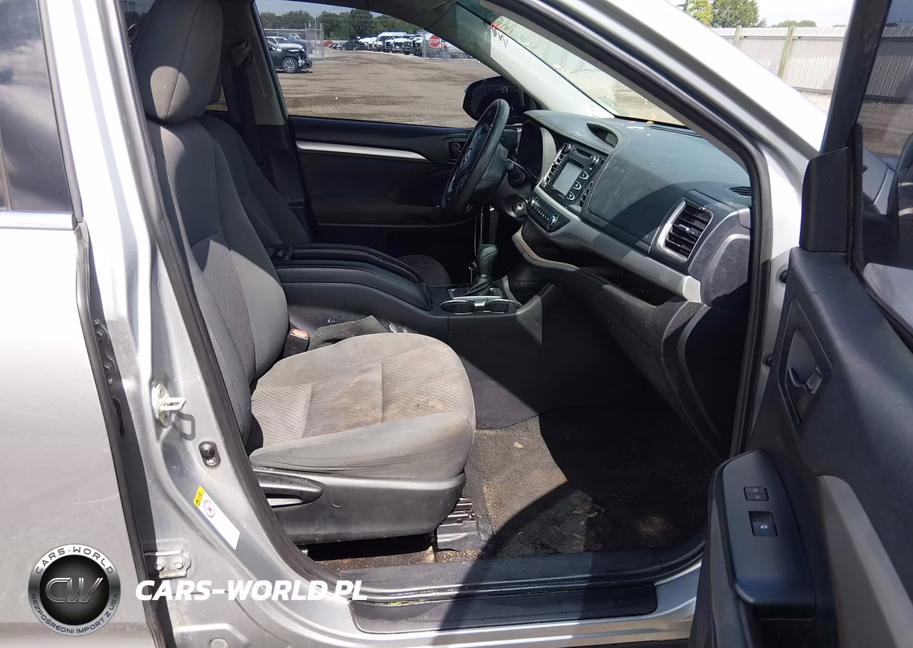 2019 Toyota Highlander Le VIN:5TDZZRFH2KS298808 - 5