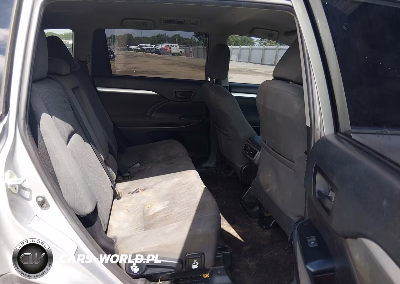 2019 Toyota Highlander Le VIN:5TDZZRFH2KS298808 - 8