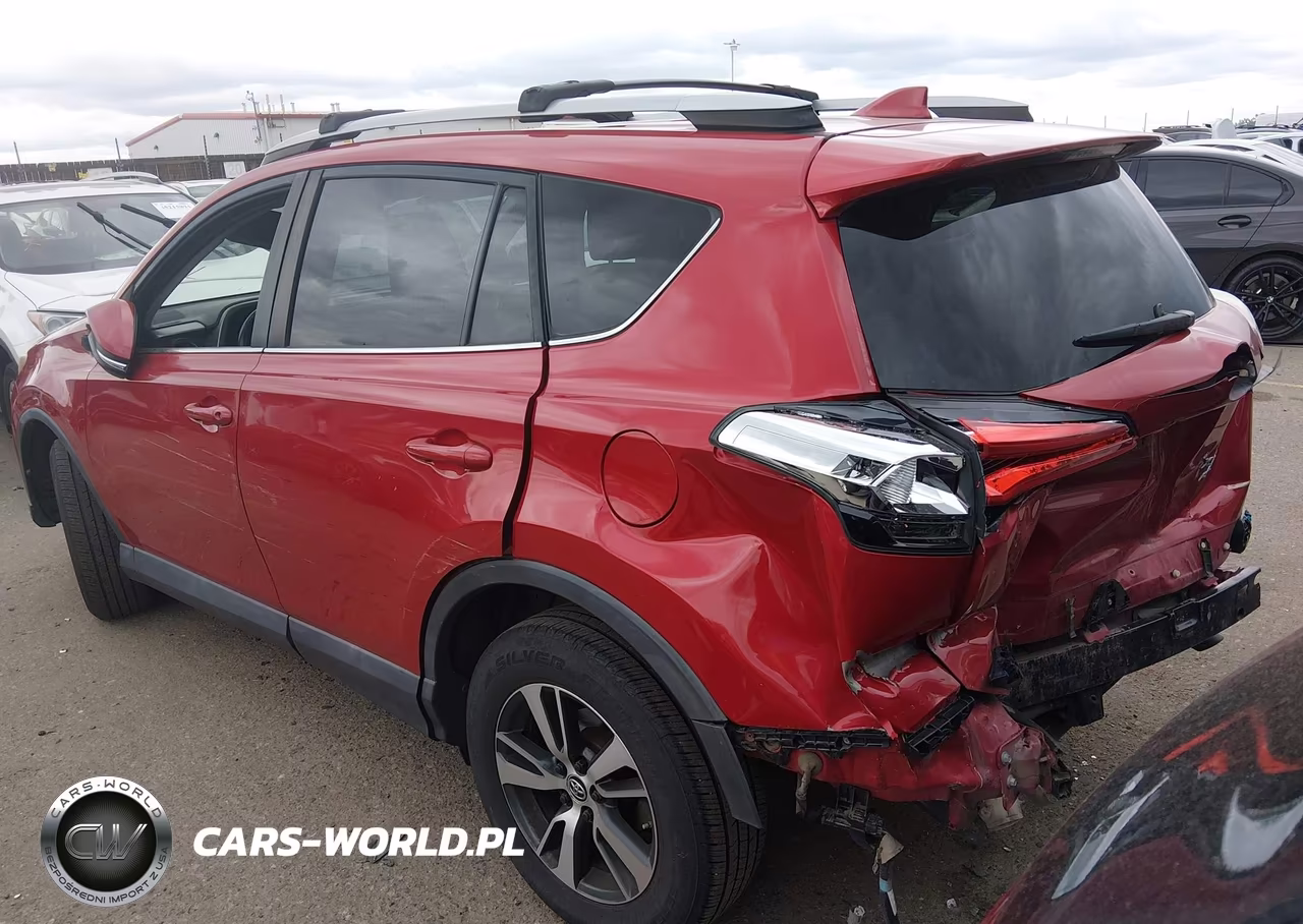 2017 Toyota Rav4 Xle VIN:2T3RFREVXHW646281 - 3