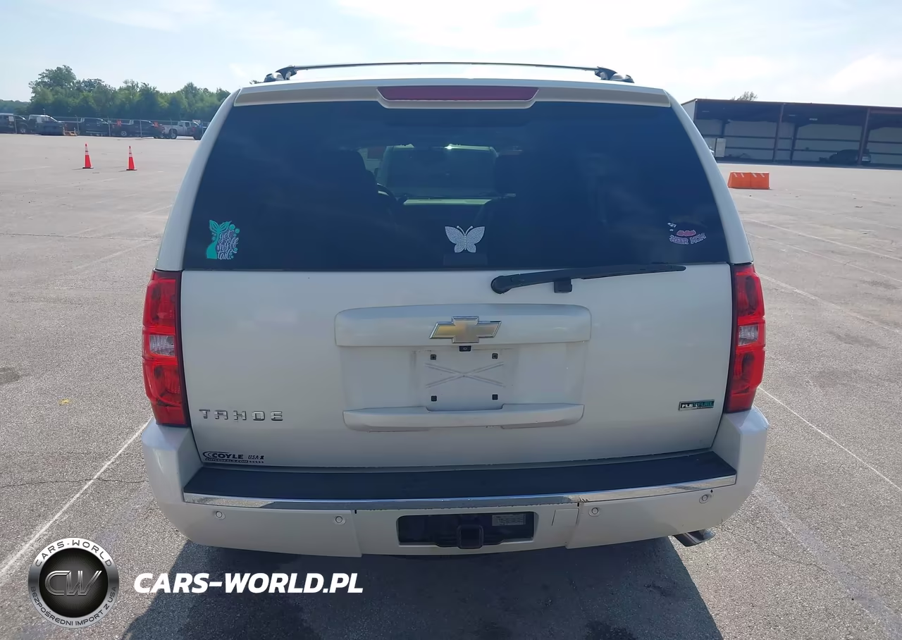 2011 Chevrolet Tahoe Ltz VIN:1GNSKCE03BR256071 - 17