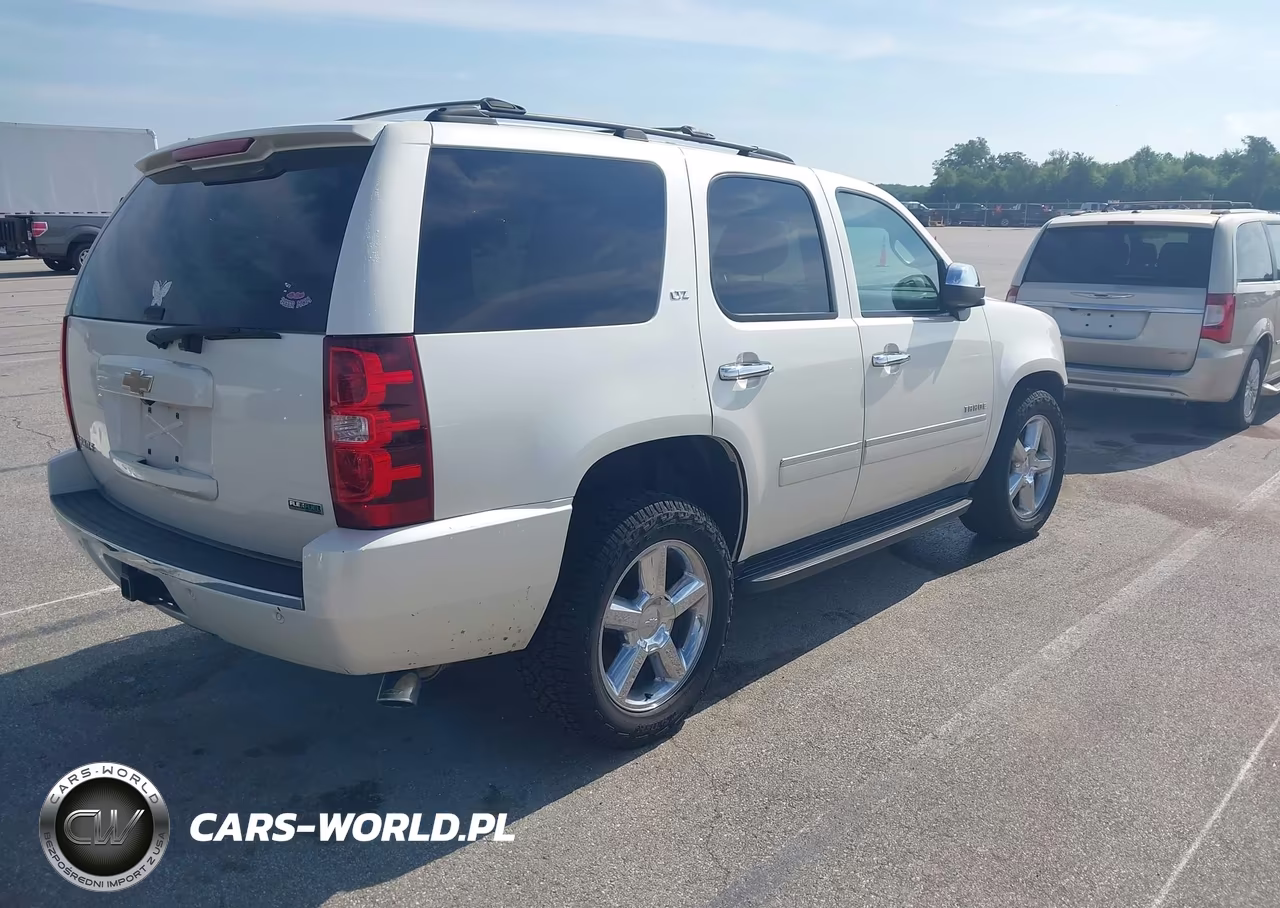 2011 Chevrolet Tahoe Ltz VIN:1GNSKCE03BR256071 - 4