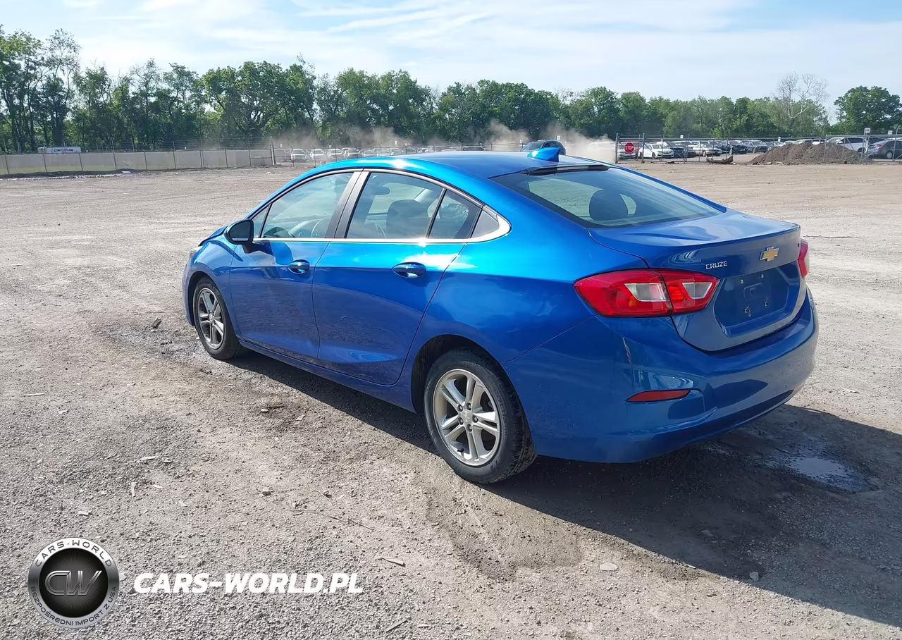 2018 Chevrolet Cruze Lt Auto VIN:1G1BE5SM6J7122435 - 3