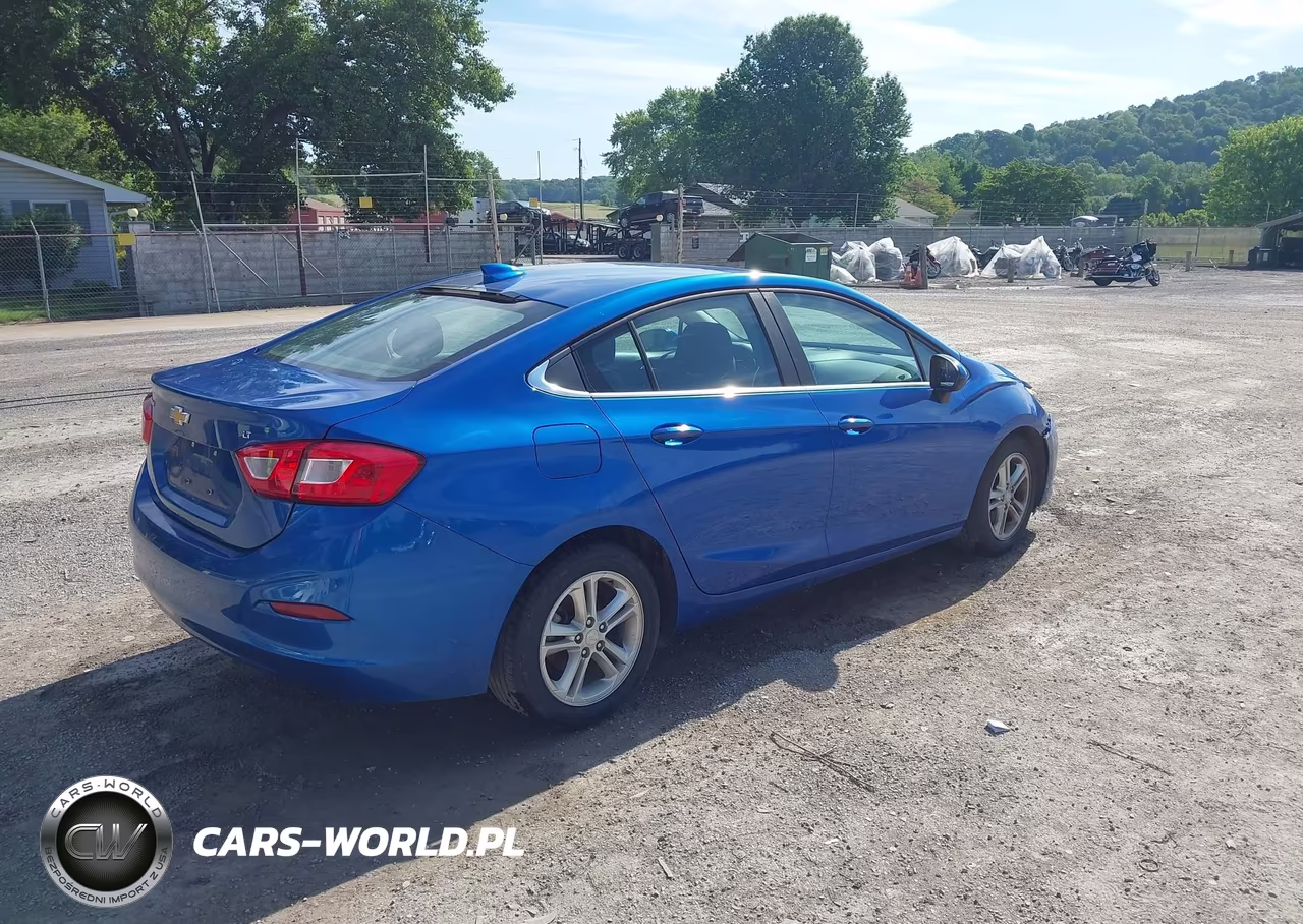 2018 Chevrolet Cruze Lt Auto VIN:1G1BE5SM6J7122435 - 4