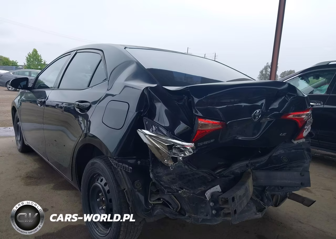 2017 Toyota Corolla Le VIN:2T1BURHE5HC891440 - 3