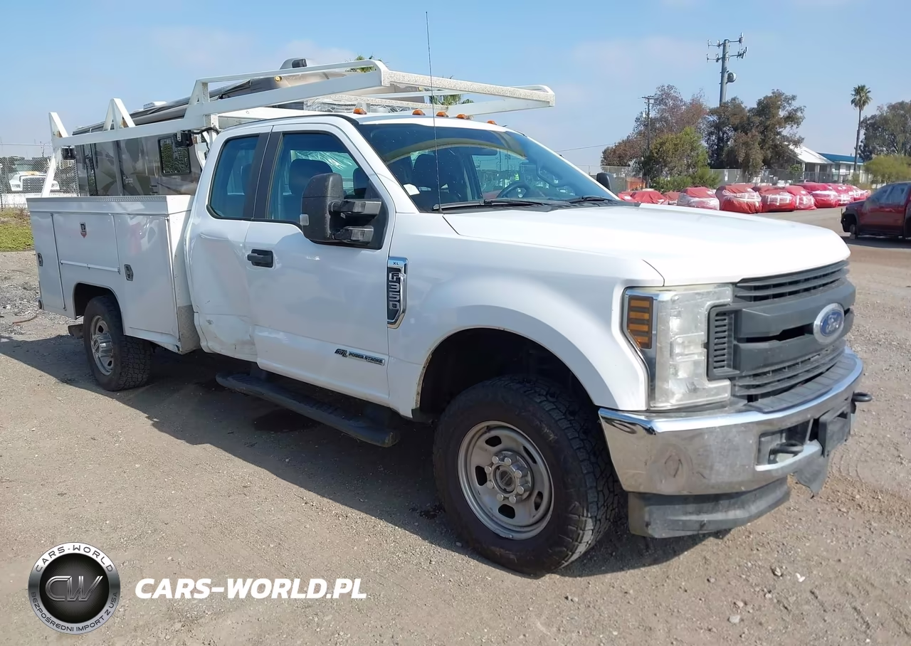 2019 Ford F-350 Chassis Xl – zdjęcie 1 z 15