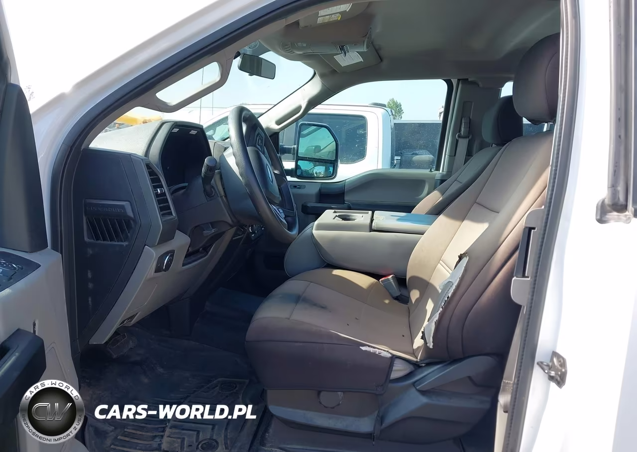 2019 Ford F-350 Chassis Xl VIN:1FD8X3FT2KEC55977 - 6