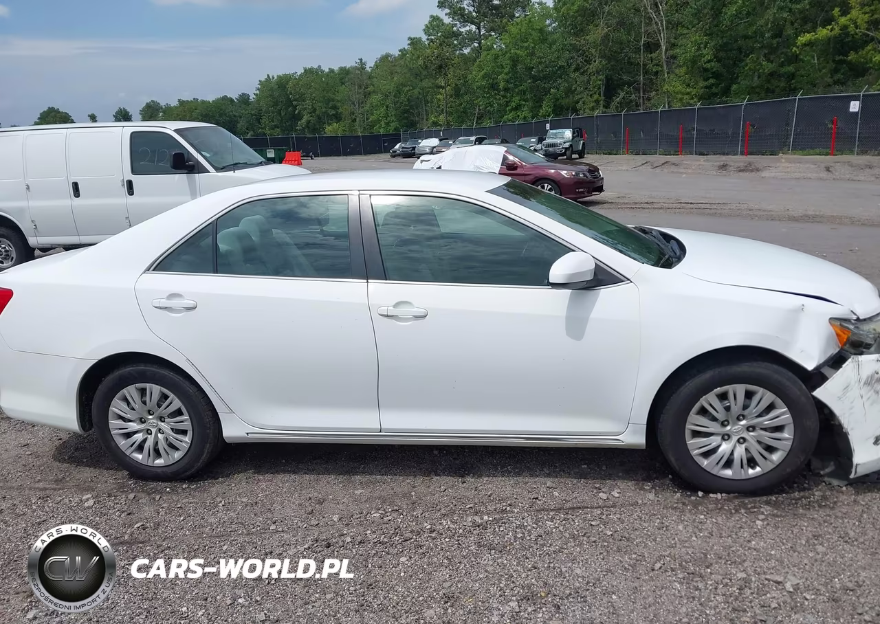 2012 Toyota Camry Le VIN:4T4BF1FK5CR200490 - 14