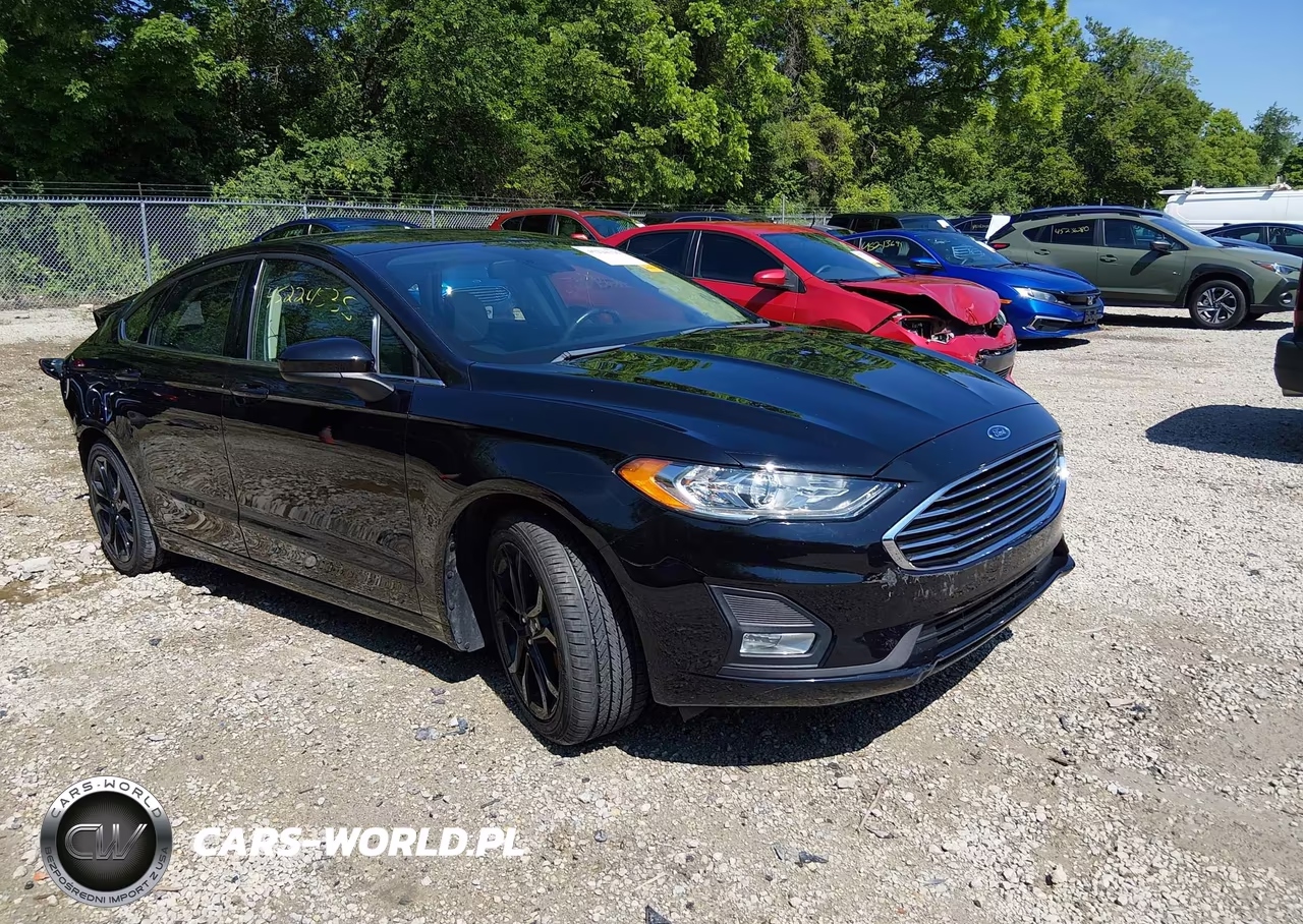 2019 Ford Fusion Se – zdjęcie 1 z 18