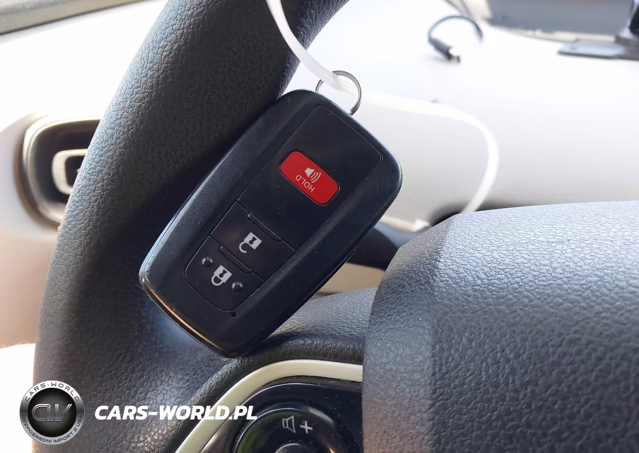 2018 Toyota Prius Two VIN:JTDKBRFU7J3597939 - 11