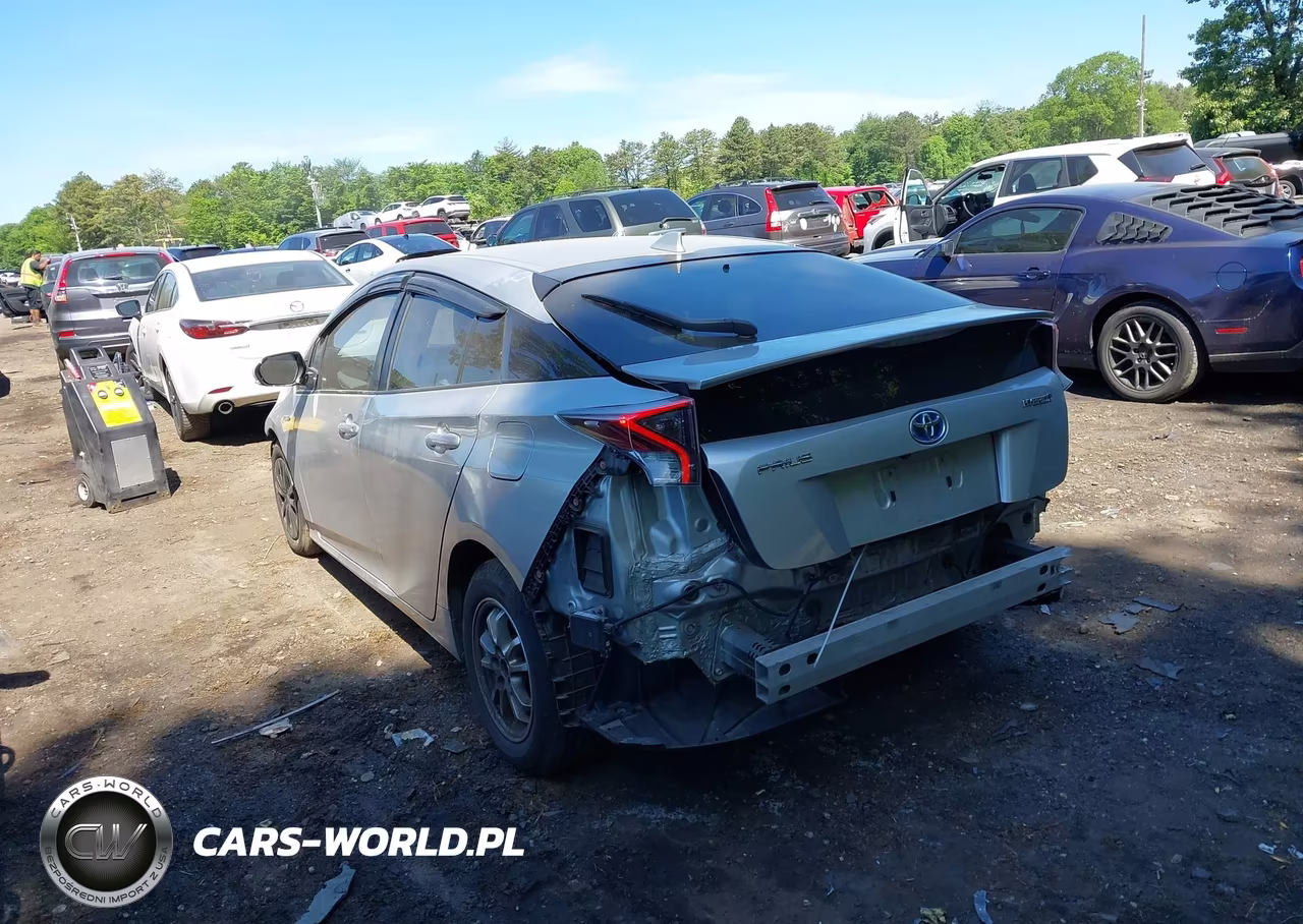 2018 Toyota Prius Two VIN:JTDKBRFU7J3597939 - 3