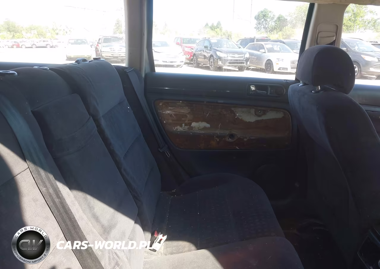 2002 Volkswagen Passat Gls V6 VIN:WVWXH63BX2E104993 - 8
