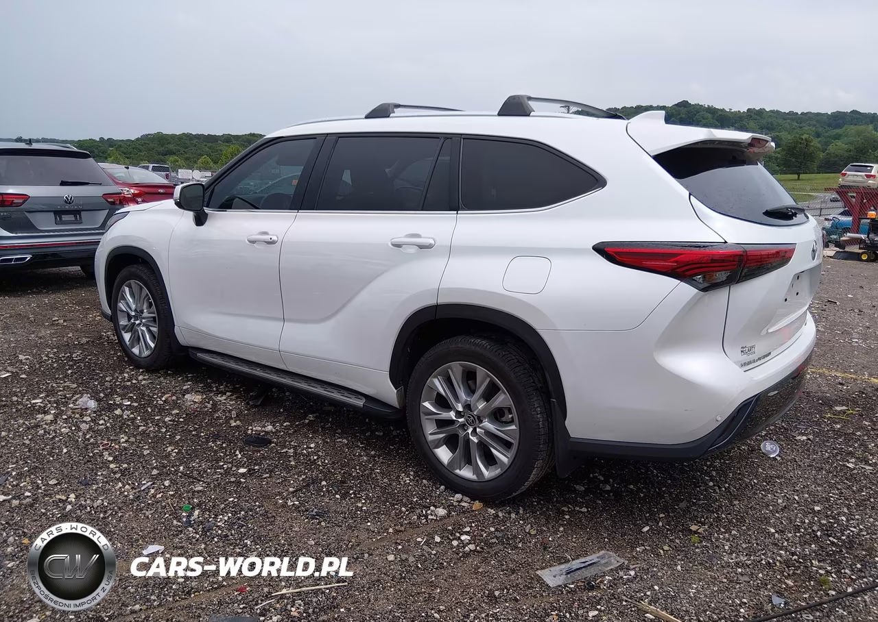 2022 Toyota Highlander Limited VIN:5TDYZRAH9NS106890 - 3