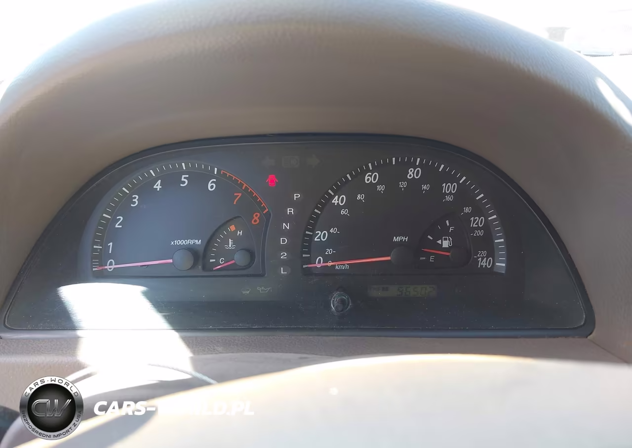 2002 Toyota Camry Le VIN:JTDBE32K620076500 - 7
