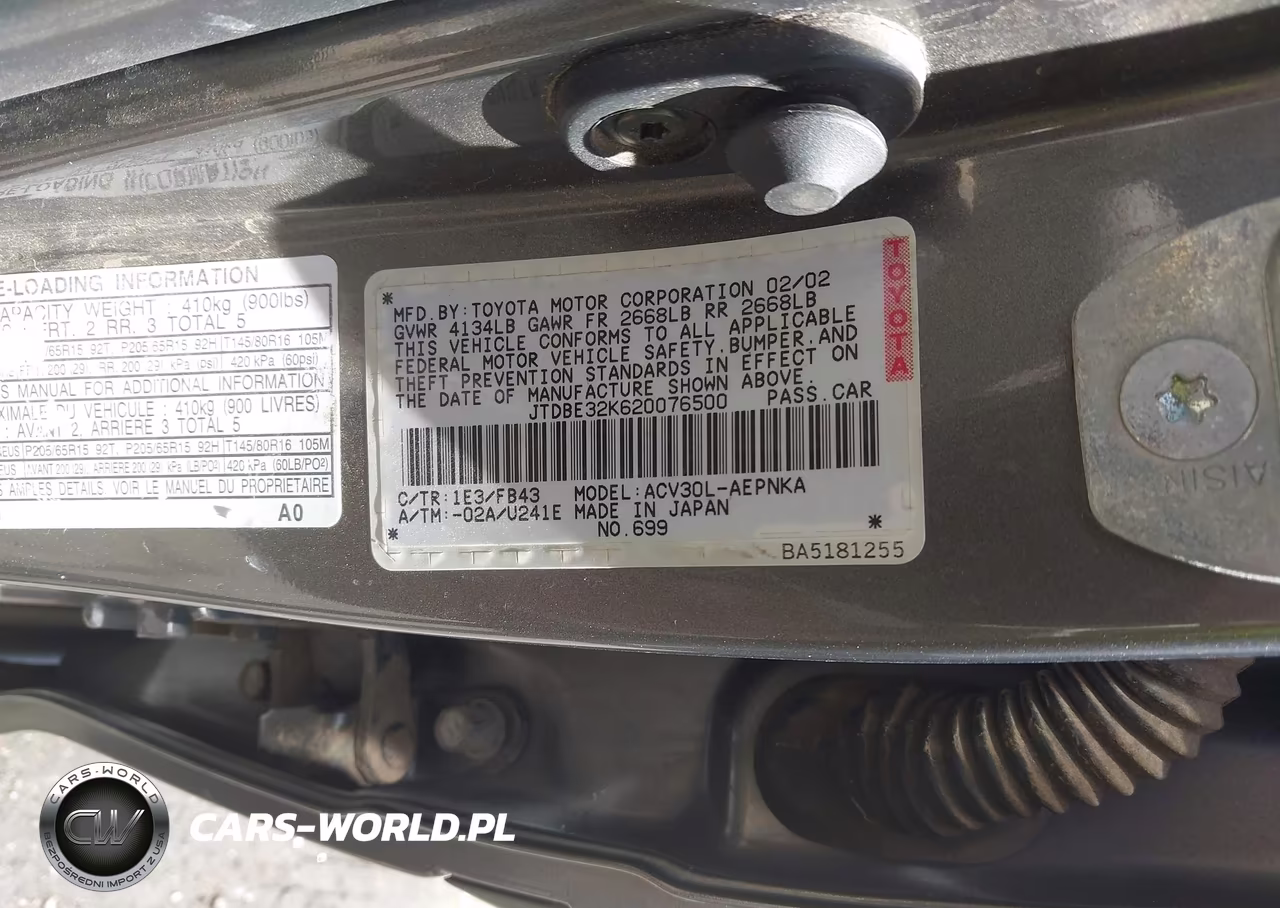 2002 Toyota Camry Le VIN:JTDBE32K620076500 - 9