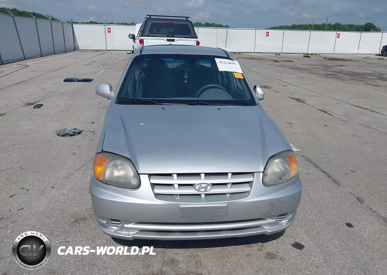 2005 Hyundai Accent Gls VIN:KMHCG45C15U636859 - 13