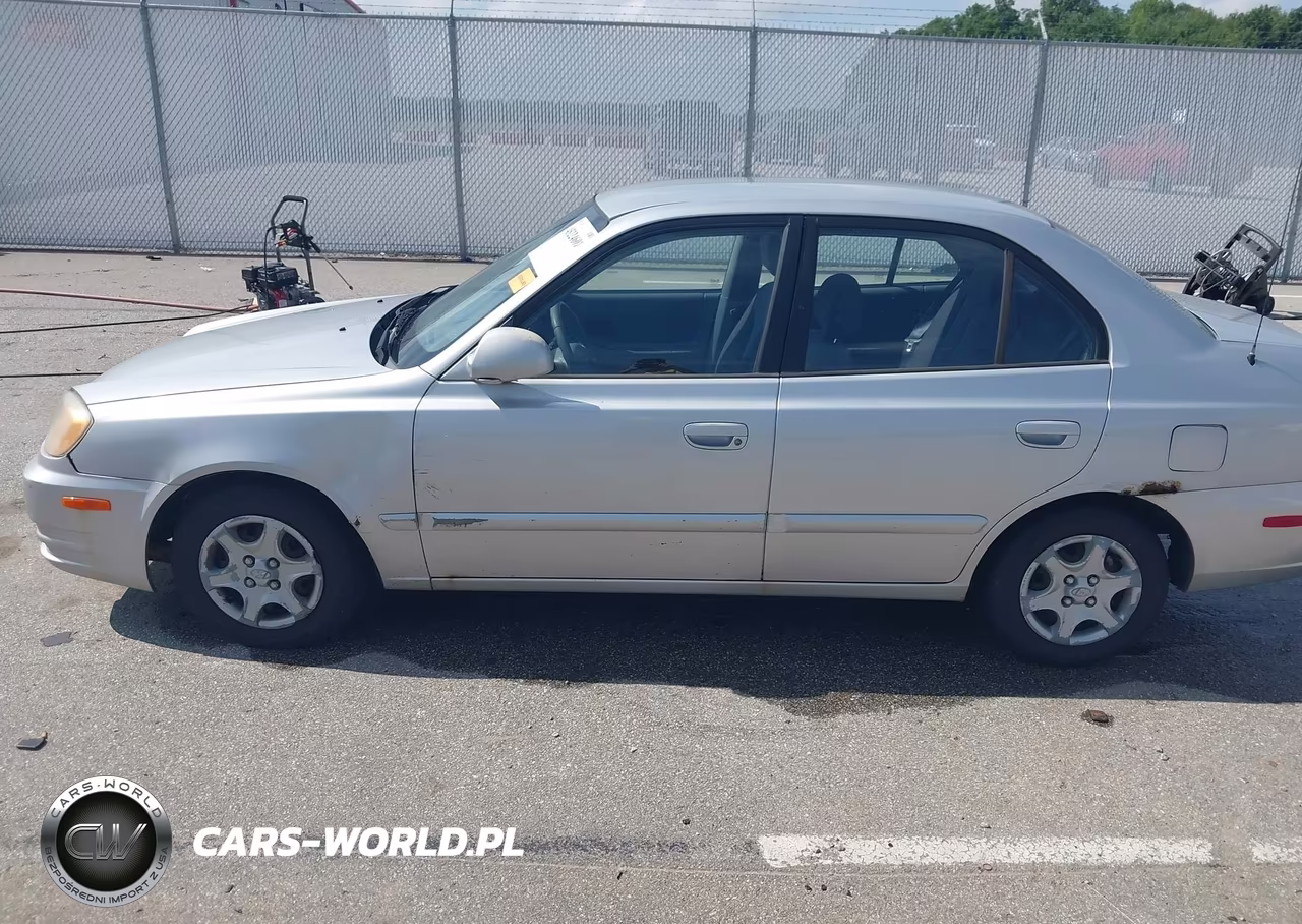 2005 Hyundai Accent Gls VIN:KMHCG45C15U636859 - 15