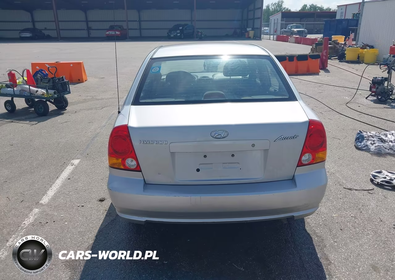 2005 Hyundai Accent Gls VIN:KMHCG45C15U636859 - 17