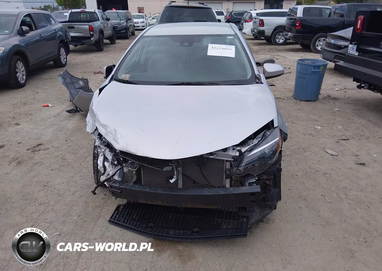 2018 Toyota Corolla Le VIN:2T1BURHE4JC991129 - 13